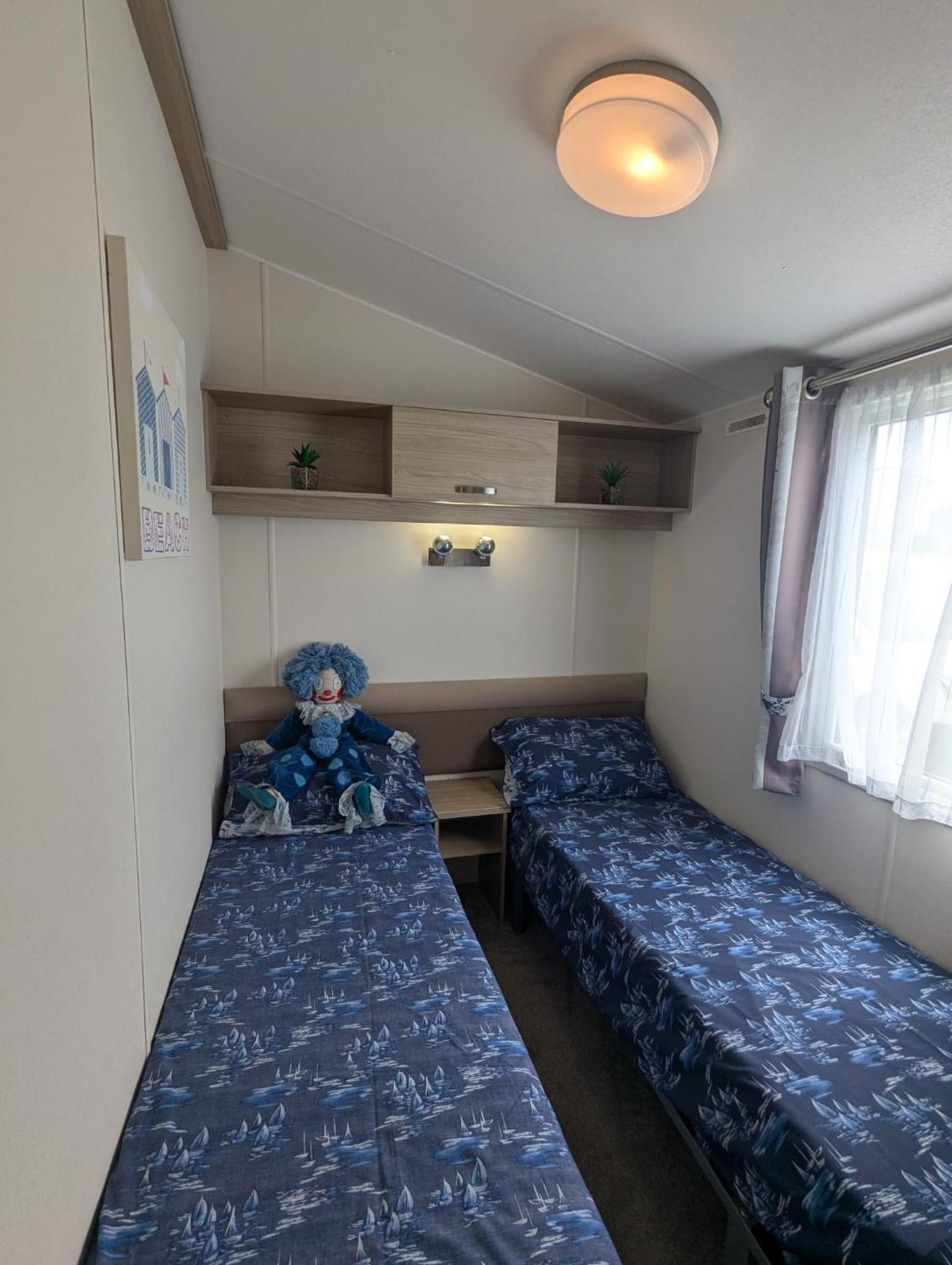 Lovely Bright And Airy Caravan On The 5 Star Shorefield Country Park Entertainment Passes Included Milford on Sea Εξωτερικό φωτογραφία